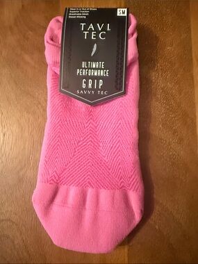 💕💕Pink high tech grip socks. Breathable with soft padding and arch support.